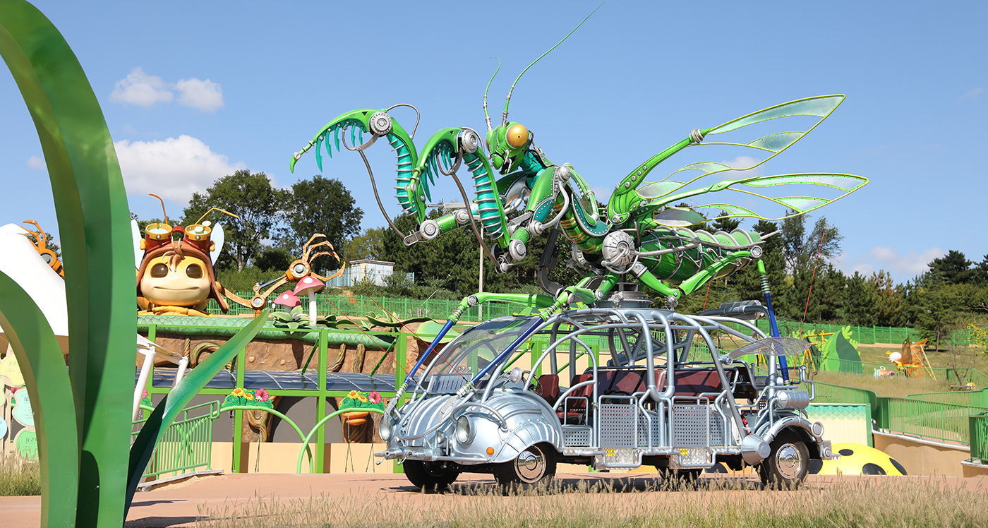 Insect-themed Touring Viewing Car